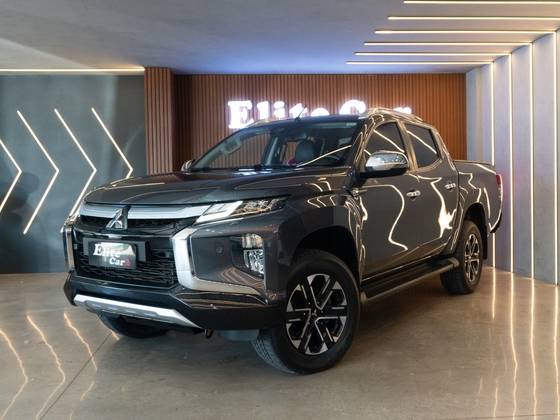 MITSUBISHI L200 TRITON 2.4 16V TURBO DIESEL SPORT HPE-S CD 4P 4X4 AUTOMÁTICO MITSUBISHI L200 TRITON 2.4 16V TURBO DIESEL SPORT HPE-S CD 4P 4X4 AUTOMÁTICO